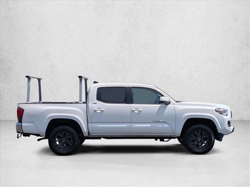 Used 2023 Toyota Tacoma SR5 AWD/4WD image 4