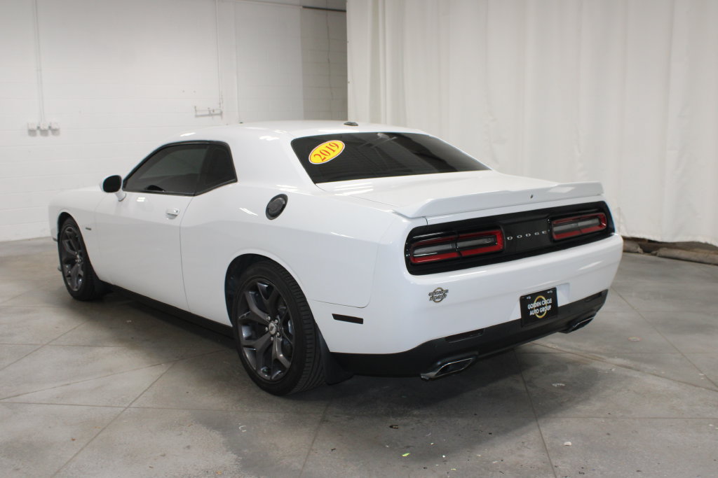 Used 2019 Dodge Challenger R/T RWD image 7