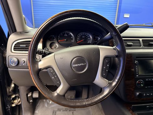 Used 2008 GMC Yukon Denali AWD/4WD image 14
