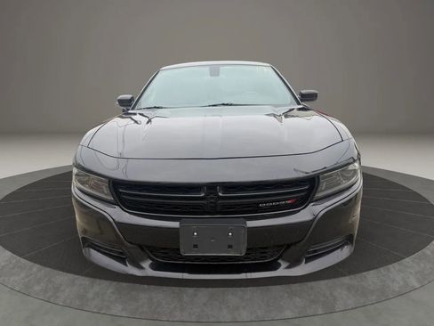 Used 2022 Dodge Charger SXT w/ Leather Interior Group RWD image 2