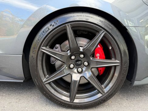 Used 2022 Ford Mustang Shelby GT500 w/ Carbon Fiber Track Pack image 12