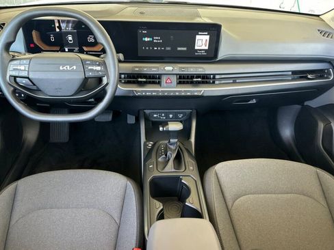 Used 2025 Kia K4 FWD image 14