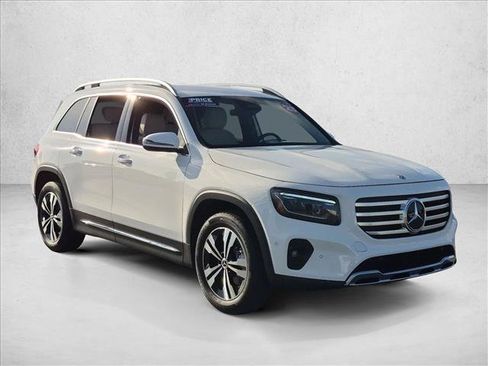 Certified 2025 Mercedes-Benz GLB 250 image 3