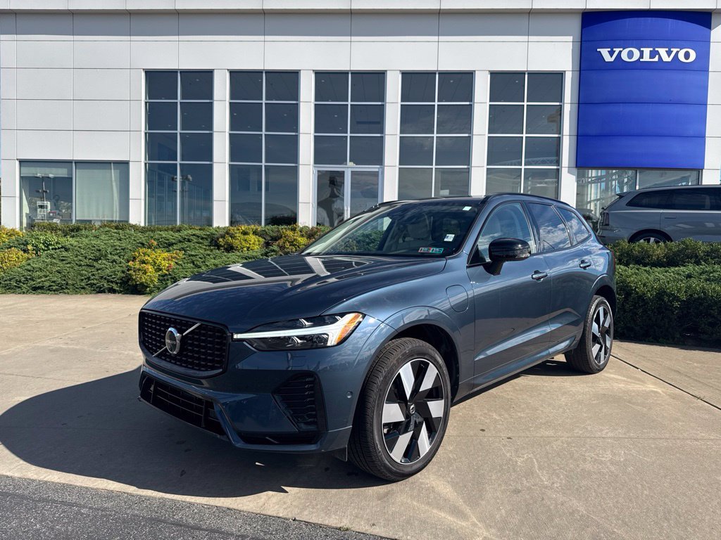 Certified 2025 Volvo XC60 T8 Plus w/ Protection Package Premier AWD/4WD image 44