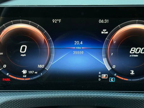 Used 2023 Mercedes-Benz CLA 250 image 32