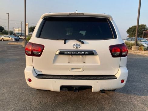Used 2020 Toyota Sequoia Limited w/ Safety & Convenience Package RWD image 6