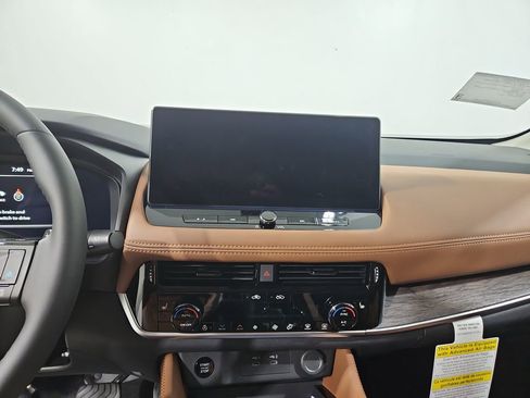 New 2026 Nissan Rogue Platinum w/ Platinum Premium Package AWD/4WD image 18