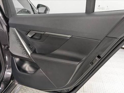 Used 2025 BMW 530i w/ Premium Package RWD image 19