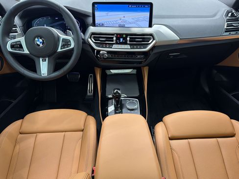 Certified 2025 BMW X4 xDrive30i w/ Premium Package AWD/4WD image 16