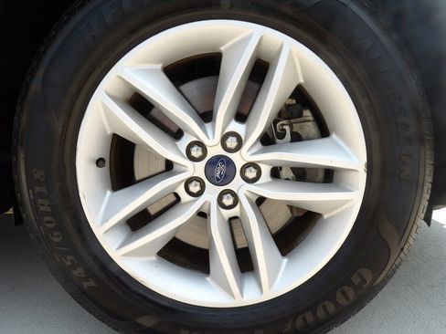 Used 2018 Ford Edge SEL w/ Equipment Group 201A image 11