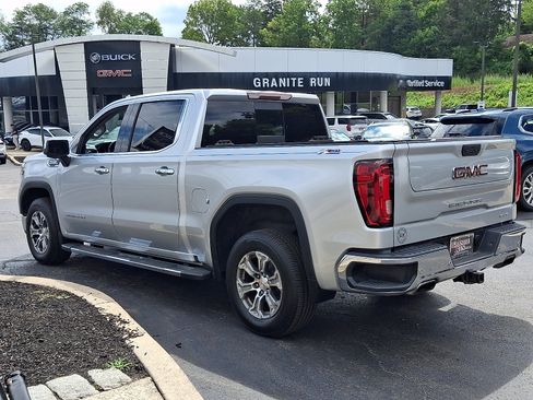 Used 2020 GMC Sierra 1500 SLT w/ SLT Convenience Package AWD/4WD image 4