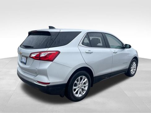 Used 2020 Chevrolet Equinox LT w/ Driver Convenience Package image 7