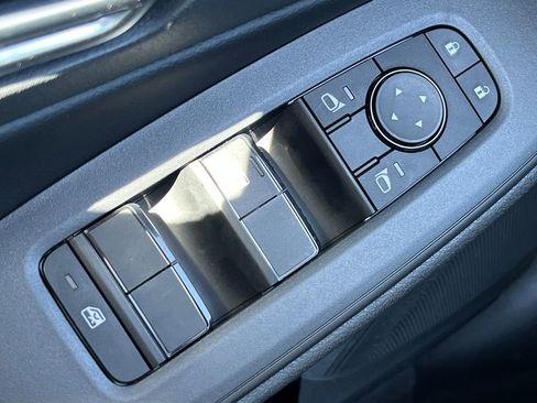 New 2026 Nissan Sentra SV w/ SV Convenience Package FWD image 18