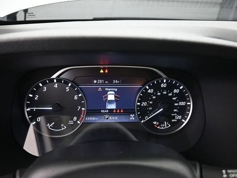 Used 2023 Nissan Frontier SV image 21