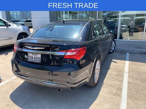 Used 2013 Chrysler 200 Touring FWD image 4