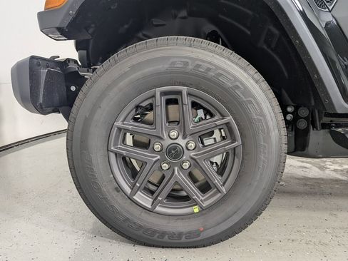 New 2026 Jeep Gladiator Sport image 11