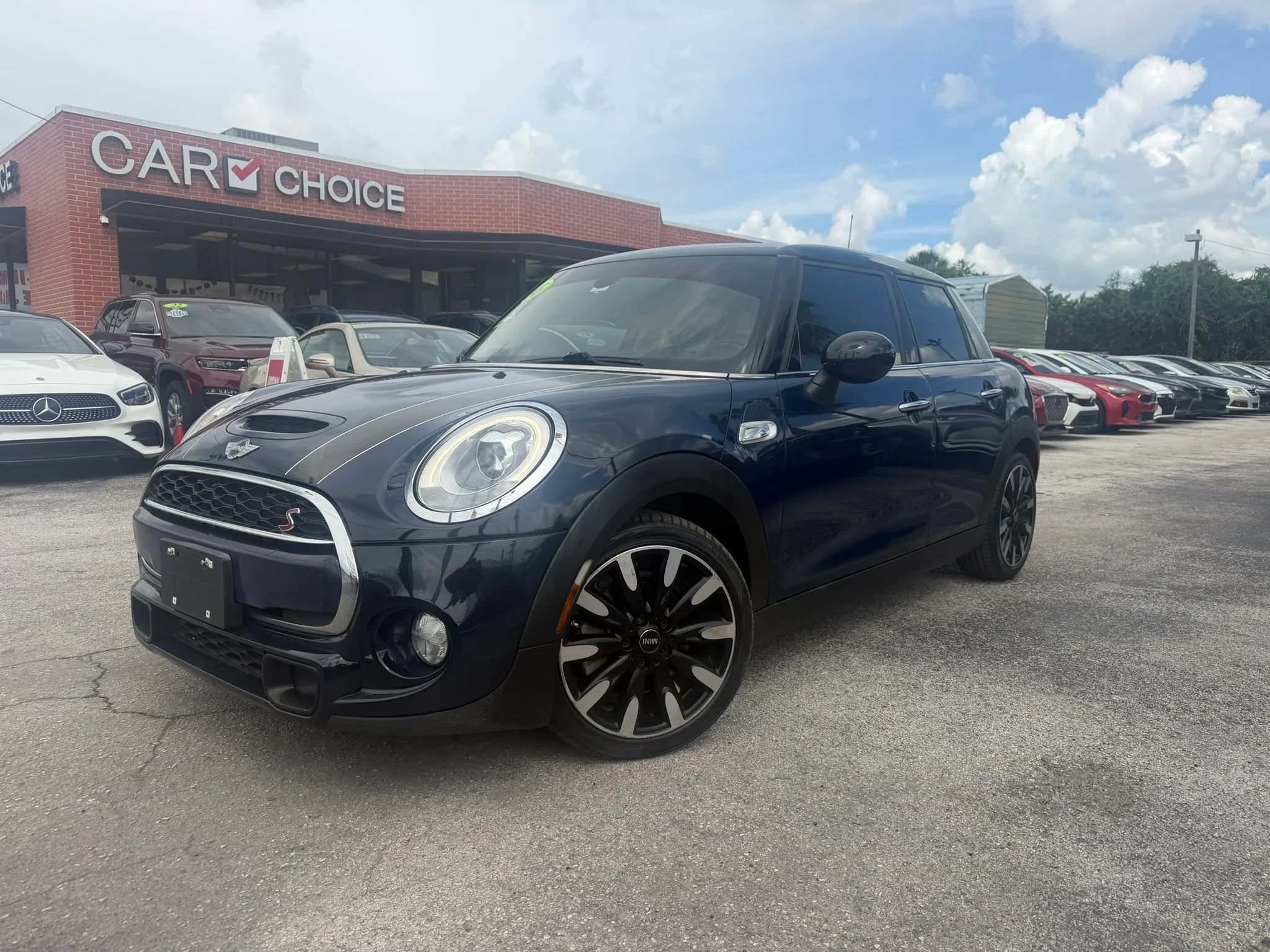 Used 2016 MINI Cooper S FWD image 1