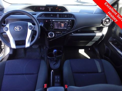 Certified 2016 Toyota Prius C Three image 4