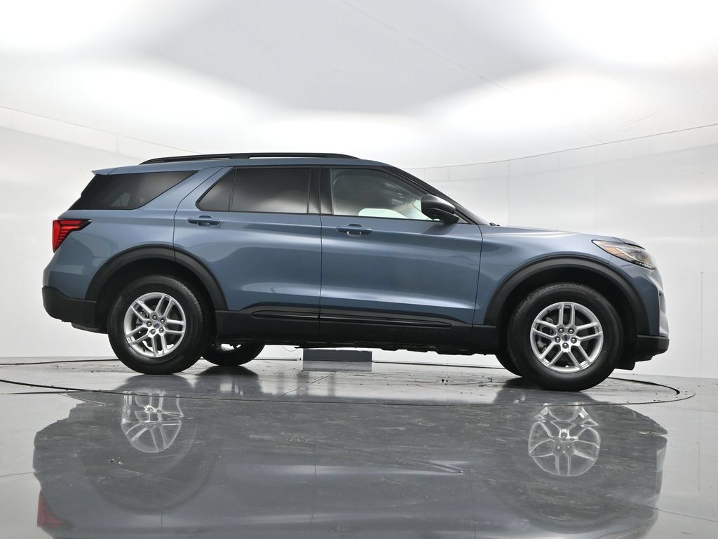 Used 2026 Ford Explorer Active AWD/4WD image 48