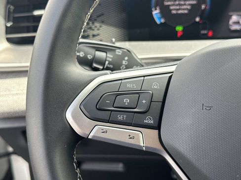 Used 2025 Volkswagen Tiguan S AWD/4WD image 16