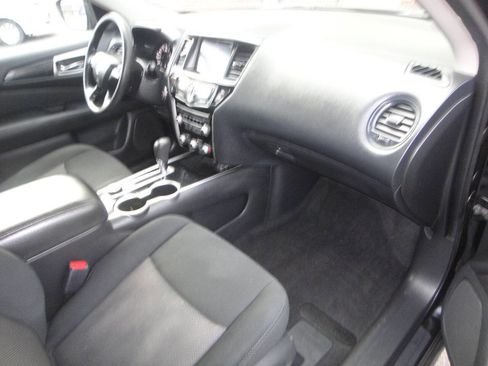 Used 2020 Nissan Pathfinder S image 14