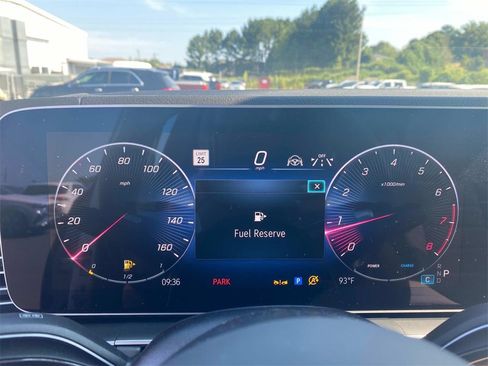 Used 2025 Mercedes-Benz GLS 580 4MATIC image 16