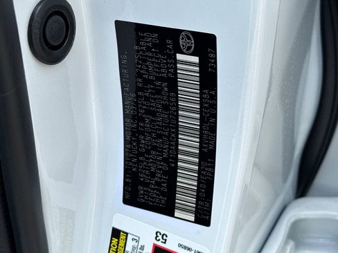 New 2026 Toyota Camry Hybrid FWD image 33
