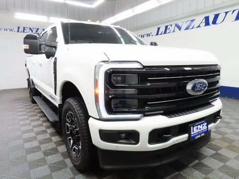 Used 2025 Ford F250 Platinum image 3