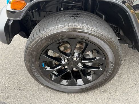 Used 2023 Jeep Wrangler Unlimited Sahara image 12