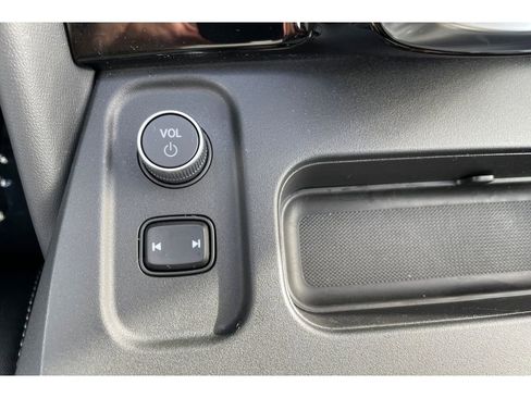 Certified 2025 Acura MDX w/Technology Package image 31