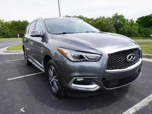 Used 2019 INFINITI QX60 Luxe w/ Essential Package AWD/4WD image 3