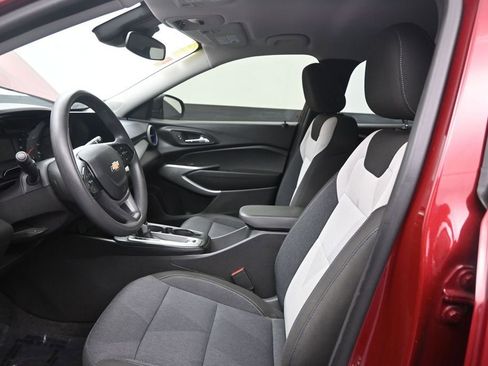 Used 2024 Chevrolet Trax LS FWD image 15