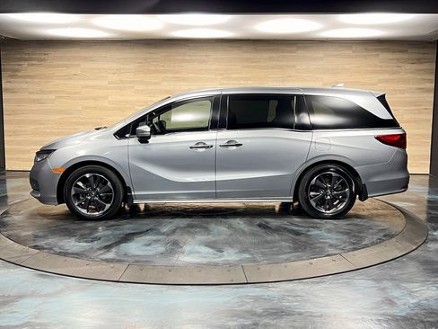 Used 2023 Honda Odyssey Elite image 18