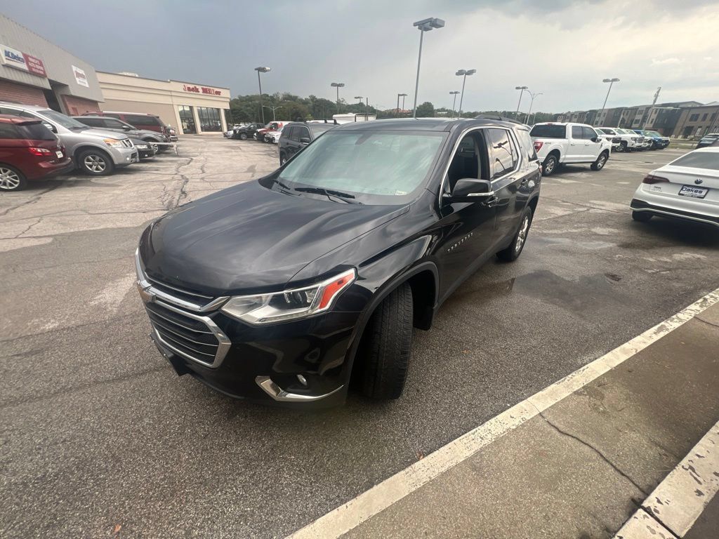 Used 2019 Chevrolet Traverse LT AWD/4WD image 2