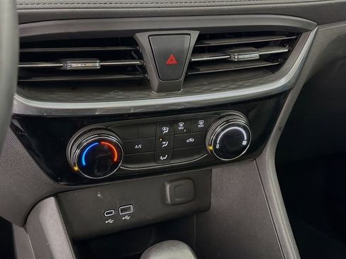 Used 2024 Buick Encore GX Sport Touring image 18