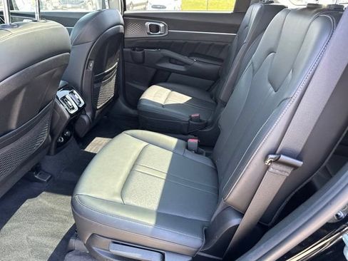 Used 2023 Kia Sorento SX AWD/4WD image 12