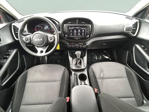 Used 2022 Kia Soul LX w/ Technology Package image 32