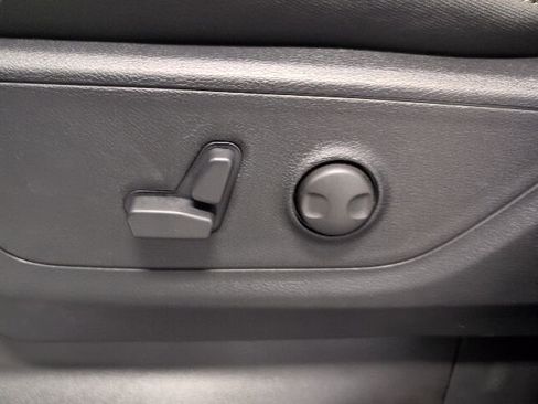 New 2026 RAM 1500 4x4 Crew Cab image 12