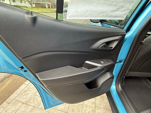 New 2026 Chevrolet Trax LT w/ LT Convenience Package image 33