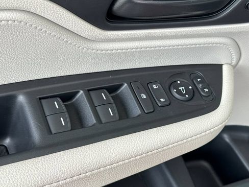 Certified 2025 Honda Odyssey EX-L image 16