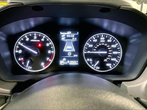 Used 2024 Subaru Crosstrek 2.0i Premium image 20