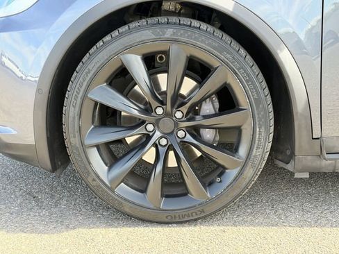 Used 2020 Tesla Model X Long Range image 31