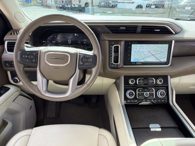 Used 2023 GMC Yukon XL Denali RWD image 18