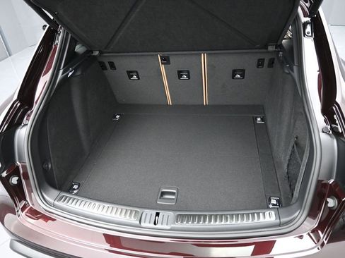 New 2026 Porsche Macan image 32