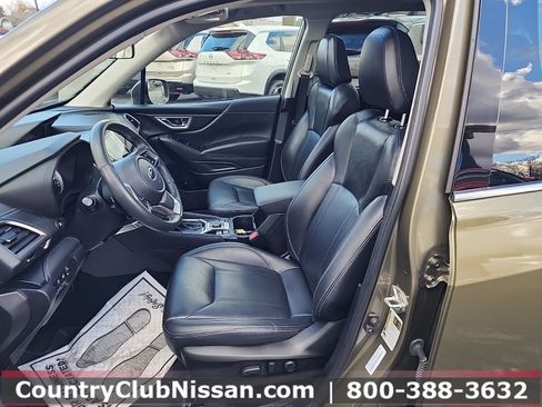 Used 2022 Subaru Forester Touring image 11