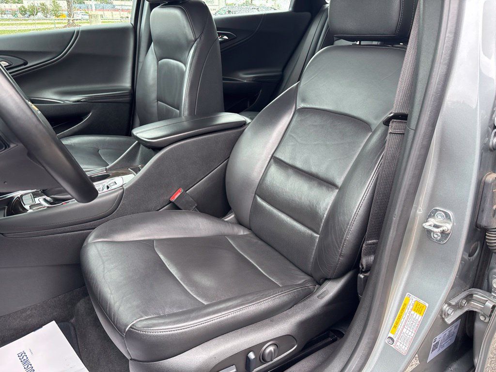 Used 2024 Chevrolet Malibu LT FWD image 34