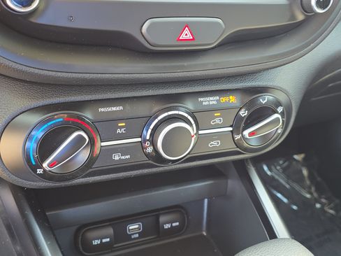 Certified 2023 Kia Soul LX w/ LX Technology Package FWD image 24