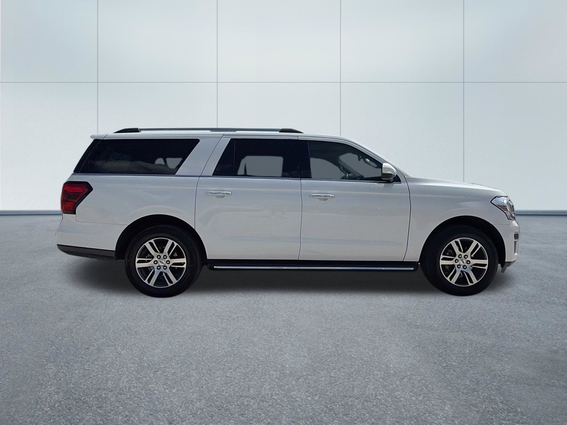 Used 2023 Ford Expedition Max Limited RWD image 4