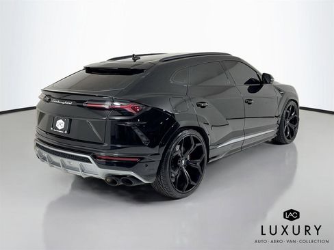 Used 2020 Lamborghini Urus image 6