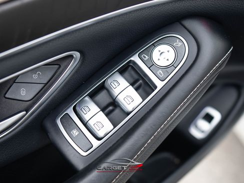 Used 2018 Mercedes-Benz S 560 Sedan image 41